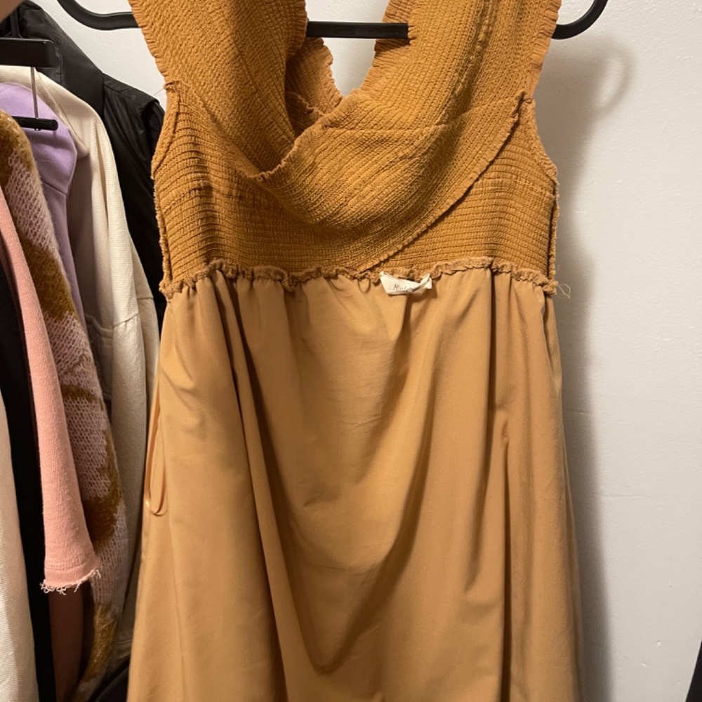 Dress - Picture 7 of 8